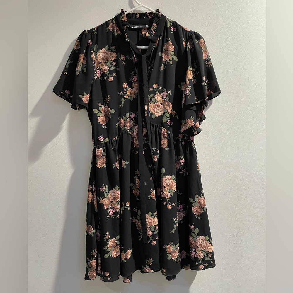 Zara Ruffled Floral Tie Mock Neck Mini Dress, Size S, EUC